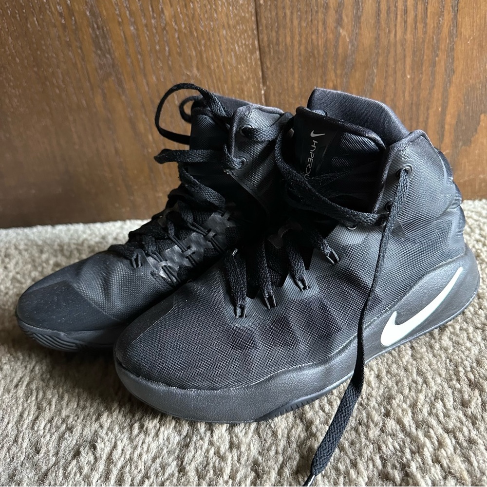 Nike basketball Hyperdunks sneaker